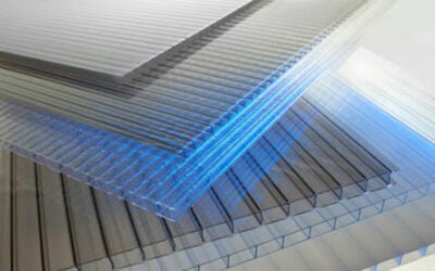 در سقف سوله ها برای تامین روشنایی روز از ورق های پلی کربنات استفاده می شود